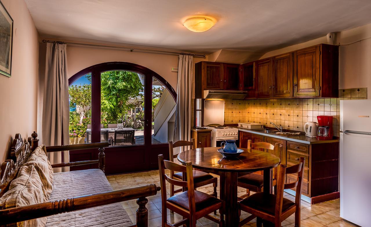 Villa Merabello Agia Marina Exteriör bild