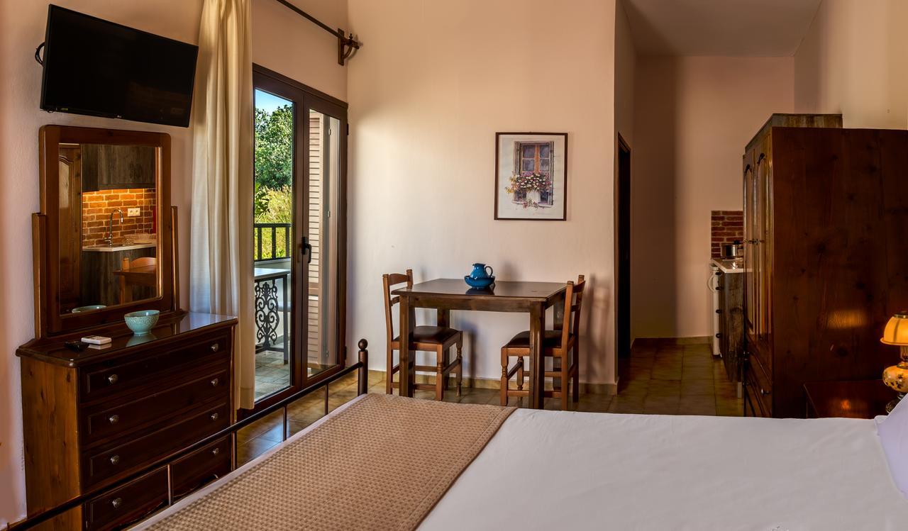 Villa Merabello Agia Marina Exteriör bild