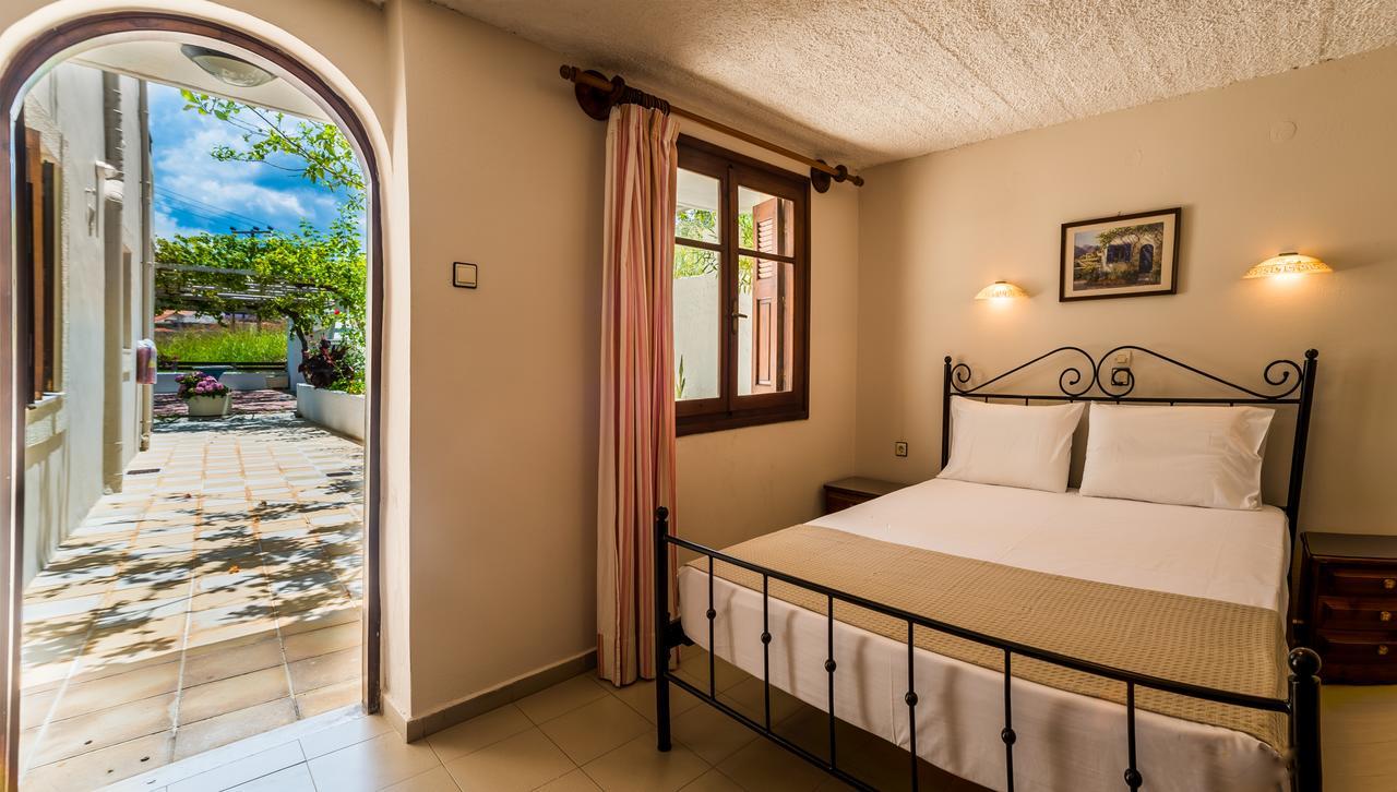 Villa Merabello Agia Marina Exteriör bild