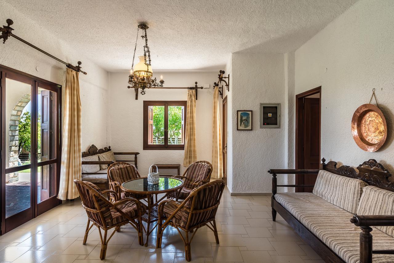 Villa Merabello Agia Marina Exteriör bild