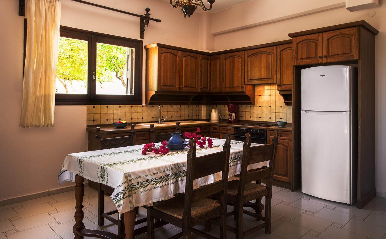 Villa Merabello Agia Marina Exteriör bild